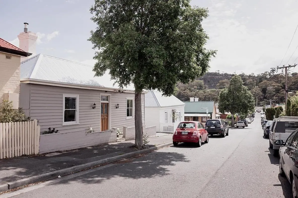 Workers Cottage On Wellington Χόμπαρτ 0*,